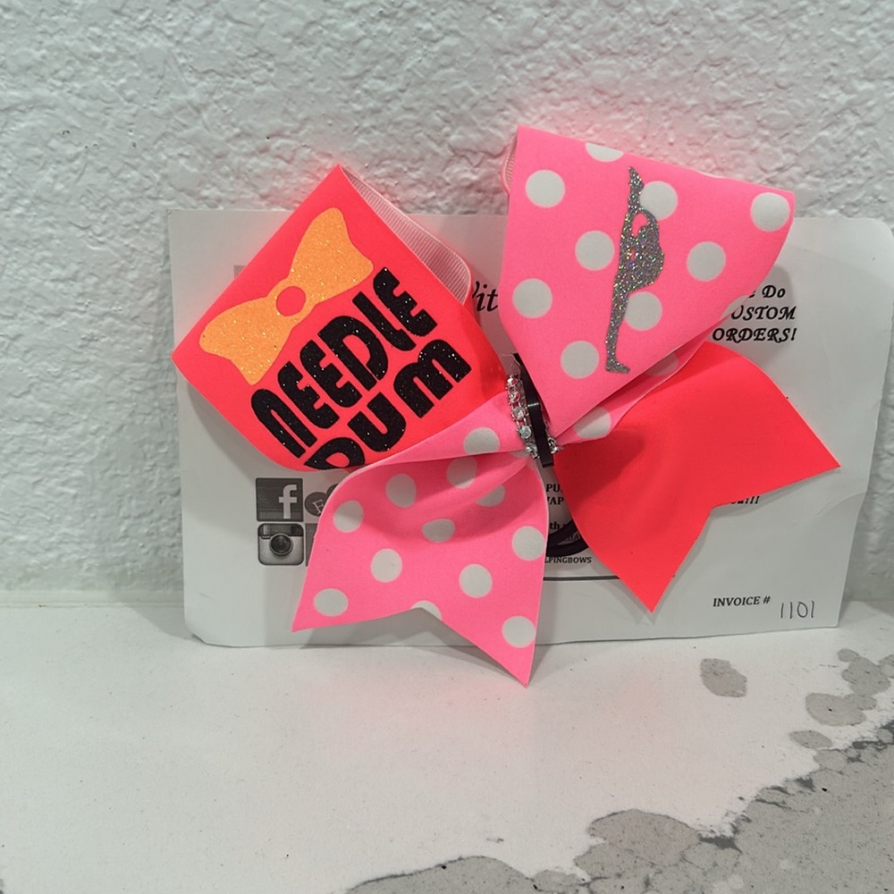 Matching Set Of Cheer Bows - Picture 2 of 3